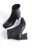 چکمه های روزانه پاشنه ضخیم مشکی مات Ezstar-thumb