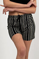 ویسکوز زنانه تمام فصل مینی شورت ساده راه راه مشکی-thumb