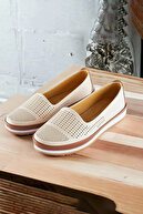 کفش زنانه با رنگ بژ نرم کامل ارتوپدی نرم زیره راحت روزانه و شیک زنانه بالرین مادر جوان-thumb