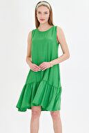 GRASS GREEN