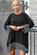 Chiccy Kadın Siyah Sıfır Yaka Kol Ve Etek Ucu Çizgi Bloklu Asimetrik Oversize Tunik Elbise M10160000EL94207