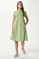 Almond Green
