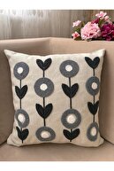 Single grey round daisy
