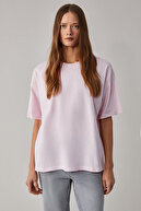 تی شرت اورسایز یقه گرد زنانه لاگرتا 100% پنبه ارگانیک با بافت صورتی روشن-thumb