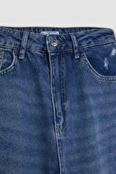 90s پاره پاره شده با جزئیات فاق بلند شلوار جین شسته بلند C8607AX24HS-thumb