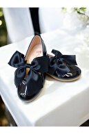 BLACK SPRING