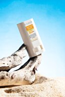 ضدآفتاب استیک 50 فاکتور ضد آب با محافظت بالا مناسب برای تمامی گروه های سنی 18 میلی لیتر-thumb