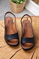 Fox Shoes Kadın Siyah Suni Deri Sandalet K674300609