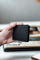 نام چاپ شده کیف پول چرم وگان سوپر اسلیم مدل 5 کارت ظرفیت بسته بندی مخفی مشکی-thumb