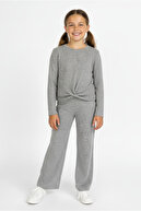 Grey-02