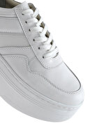 زن با کفش چرمی مبتنی بر توری سفید 25SFD370718-thumb