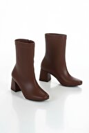 Brown-657665