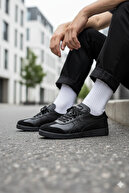 Black/black