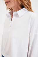 TRENDYOLMİLLA Beyaz Polo Yaka Crop Örme T-Shirt TWOAW22TS0068