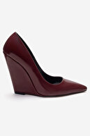 Burgundy Rugan
