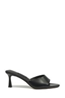 BLACK-102052473