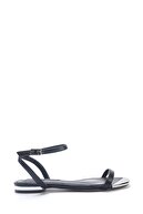 BLACK-101928972