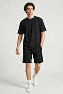 Black/black