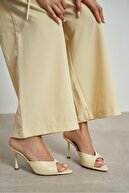 Butter Yellow