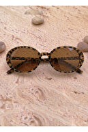 Leopard Brown