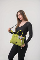 GREEN