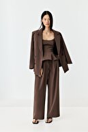DARK BROWN