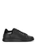 Black/black