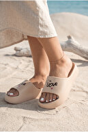 Beige Hearted