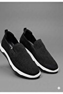 BLACK / WHITE