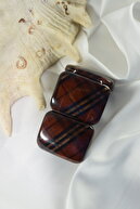 Claret red-plaid