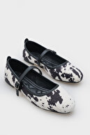 Feathered İ .Black
