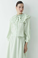 Almond Green