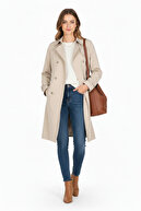 A.Beige