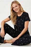 black star pattern