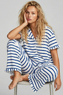 dark blue white line
