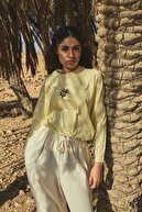 BUTTER YELLOW