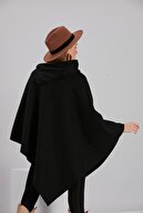Dark Lavish Kadın Siyah Yakası Düğme Detaylı Şık Tasarımlı Panço
