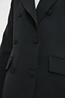 TRENDYOLMİLLA Siyah Düğme Detaylı Blazer Ceket TWOSS21CE0137
