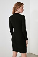 TRENDYOLMİLLA Siyah Yarım Boğazlı Örme Elbise TWOAW21EL2244