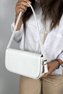 LinaConcept Kadın Beyaz Kapaklı Baget Çanta