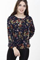 Mihraje Kadın Lacivert Çiçek Desenli Yaka Detaylı Şifon Bluz