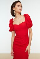 TRENDYOLMİLLA Kırmızı Yaka Detaylı Elbise TPRSS21EL0053