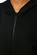 TRENDYOLMİLLA Siyah Kapüşonlu Crop Örme Şardonlu Sweatshirt TWOAW20SW0660