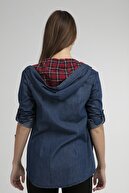 Pattaya Kadın Lacivert Kapüşonlu Uzun Kollu Kot Gömlek