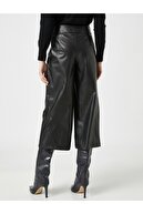 Koton Kadın Siyah Suni Deri Görünümlü Crop Pantolon