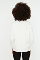 TRENDYOLMİLLA Beyaz Uzun Kollu Dik Yaka Basic Örme T-shirt TWOAW20TS0233
