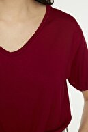TRENDYOLMİLLA Bordo Sırt Detaylı Basic Örme T-Shirt TWOSS20TS0881