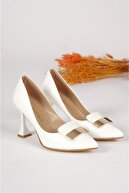 Öncerler Ayakkabı Beyaz Rugan Tokalı Kadın Topuklu Ayakkabı