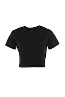 TRENDYOLMİLLA Siyah %100 Pamuk Bisiklet Yaka Crop Örme T-Shirt TWOSS20TS0135