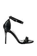 Fox Shoes Siyah Kadın Topuklu Ayakkabı B922112609